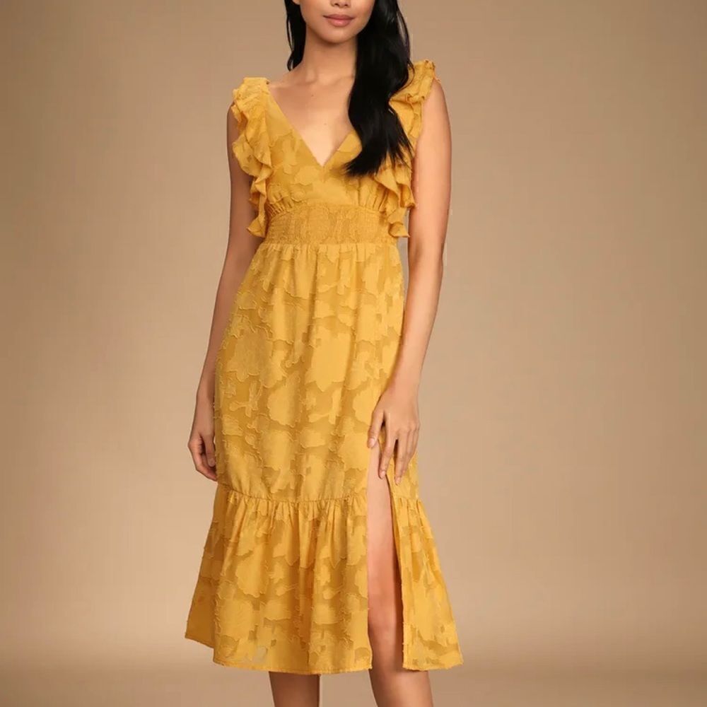 Lulus NWT Absolutely lovely Marigold floral Tie back midi dress